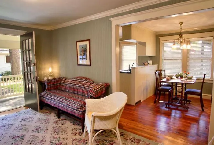 The Corinthian Bed And Breakfast Dallas